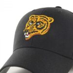 detail loga na kšiltovke BOSTON BRUINS ´47 BRAND MVP VINTAGE BK92