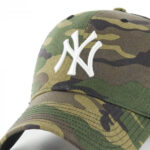 detail loga na kšiltovce NY YANKEES ´47 BRAND CAMO BRANSON